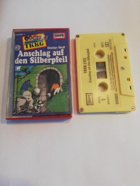 TKKG Folge 42 Anschlag auf den Silberpfeil  5-fach Silber geschraubt Gelb 515831.1 Europa(Innencover minimal eingerissen)